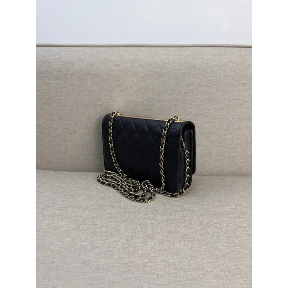 CHANEL Black Lambskin Trendy CC Wallet on Chain GHW